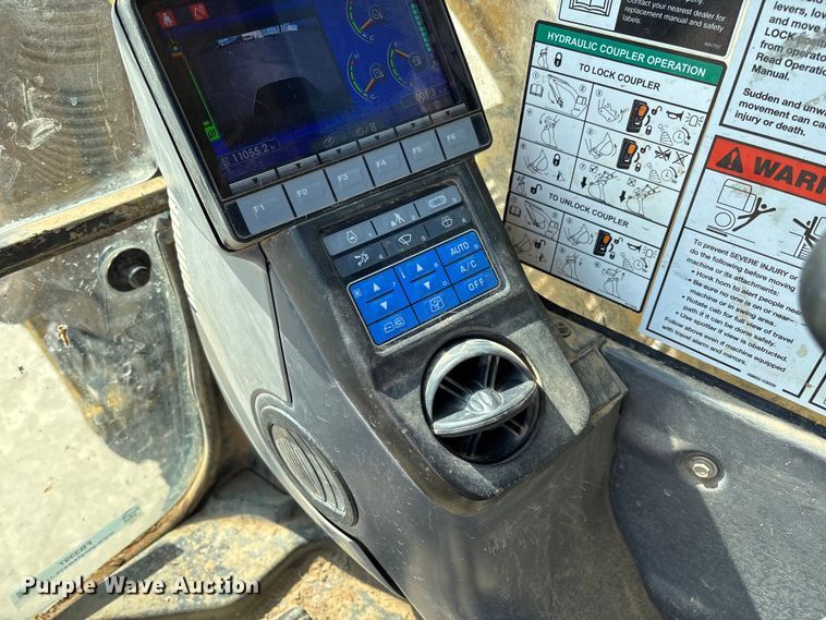 image for item FB3397 2018 Komatsu PC360LC-11 excavator