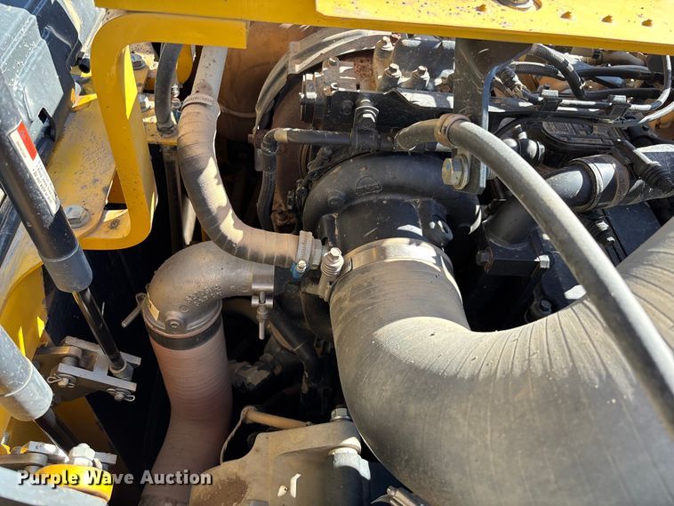 image for item FB3397 2018 Komatsu PC360LC-11 excavator