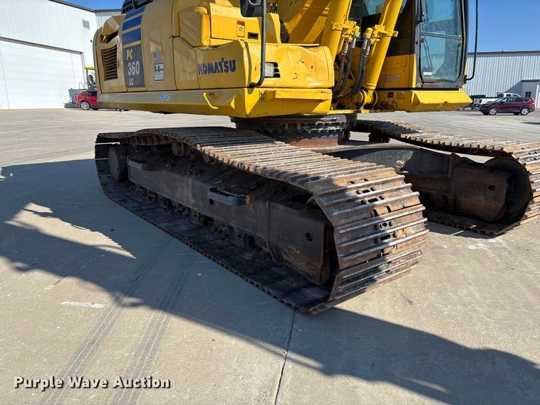 image for item FB3397 2018 Komatsu PC360LC-11 excavator