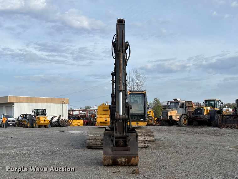 image for item FB3422 2012 John Deere 200D LC excavator