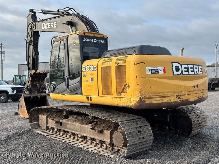 image for item FB3422 2012 John Deere 200D LC excavator