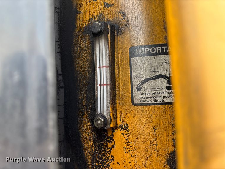 image for item FB3422 2012 John Deere 200D LC excavator