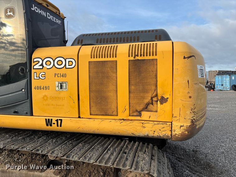 image for item FB3422 2012 John Deere 200D LC excavator