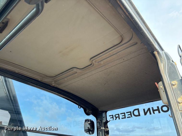 image for item FB3422 2012 John Deere 200D LC excavator