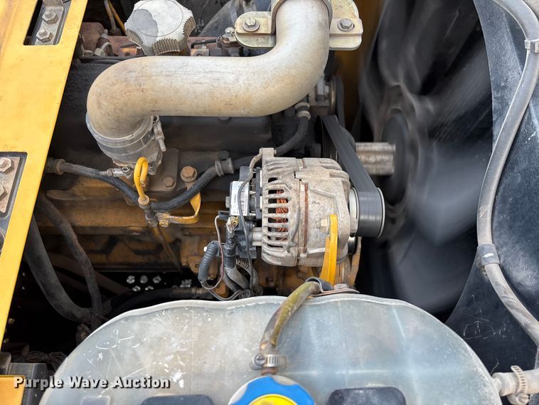 image for item FB3422 2012 John Deere 200D LC excavator