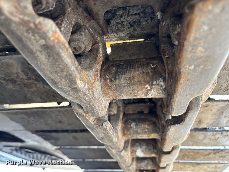 image for item FB3422 2012 John Deere 200D LC excavator