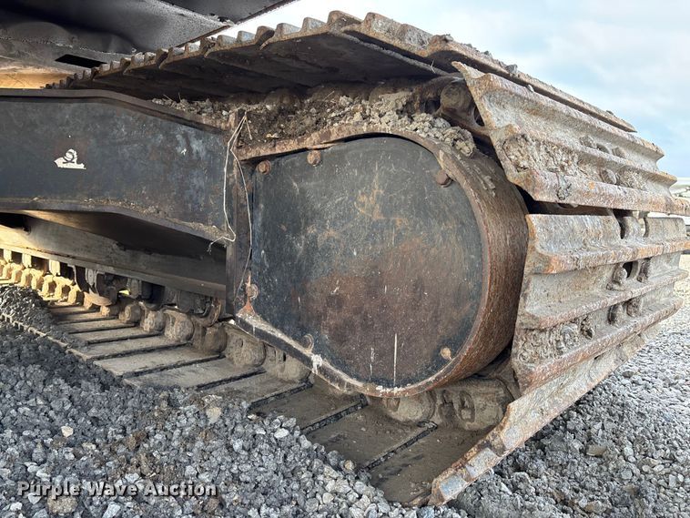 image for item FB3422 2012 John Deere 200D LC excavator