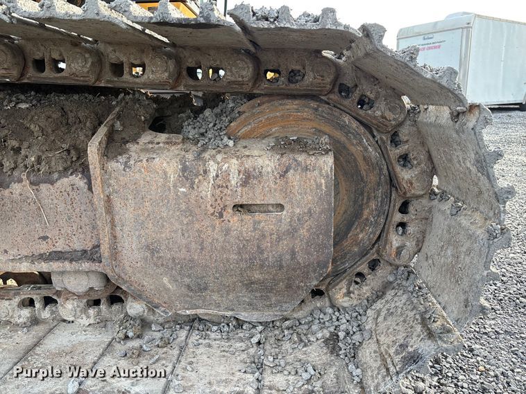 image for item FB3422 2012 John Deere 200D LC excavator