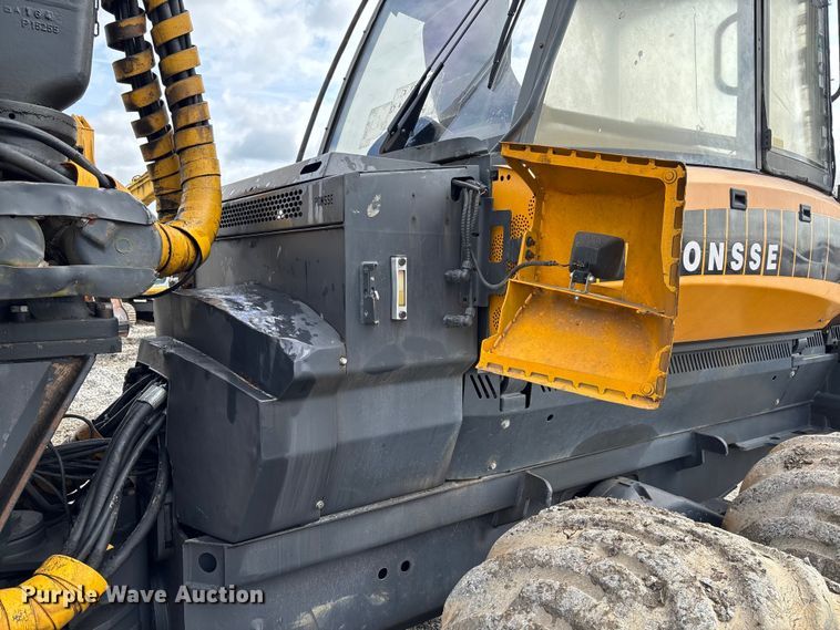 image for item FB3423 2004 Ponsse Gazelle forwarder