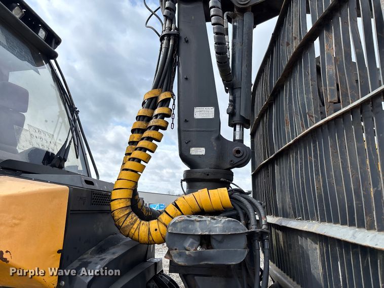 image for item FB3423 2004 Ponsse Gazelle forwarder