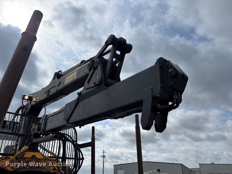 image for item FB3423 2004 Ponsse Gazelle forwarder