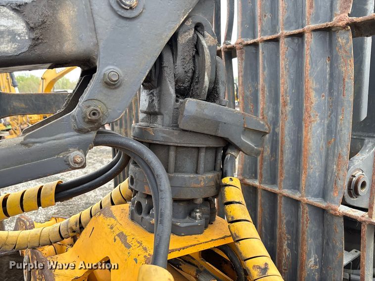 image for item FB3423 2004 Ponsse Gazelle forwarder