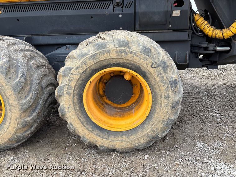 image for item FB3423 2004 Ponsse Gazelle forwarder