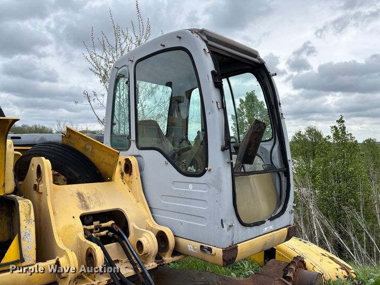 image for item FB3424 2000 Kobelco SK210LC excavator