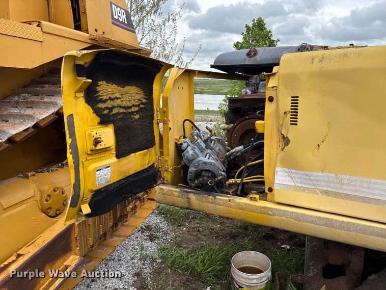 image for item FB3424 2000 Kobelco SK210LC excavator