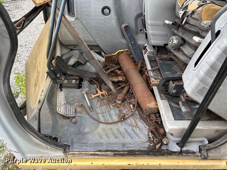 image for item FB3424 2000 Kobelco SK210LC excavator