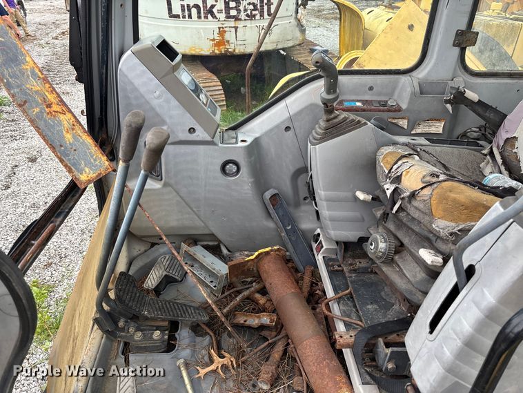 image for item FB3424 2000 Kobelco SK210LC excavator