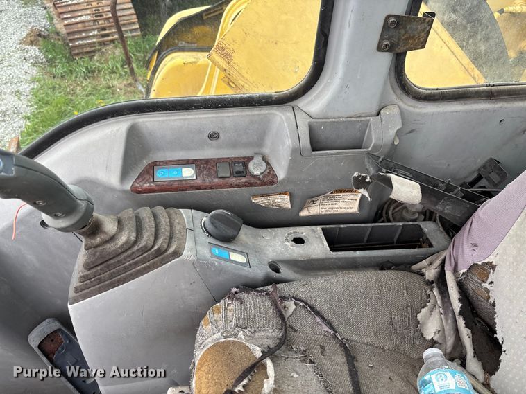 image for item FB3424 2000 Kobelco SK210LC excavator