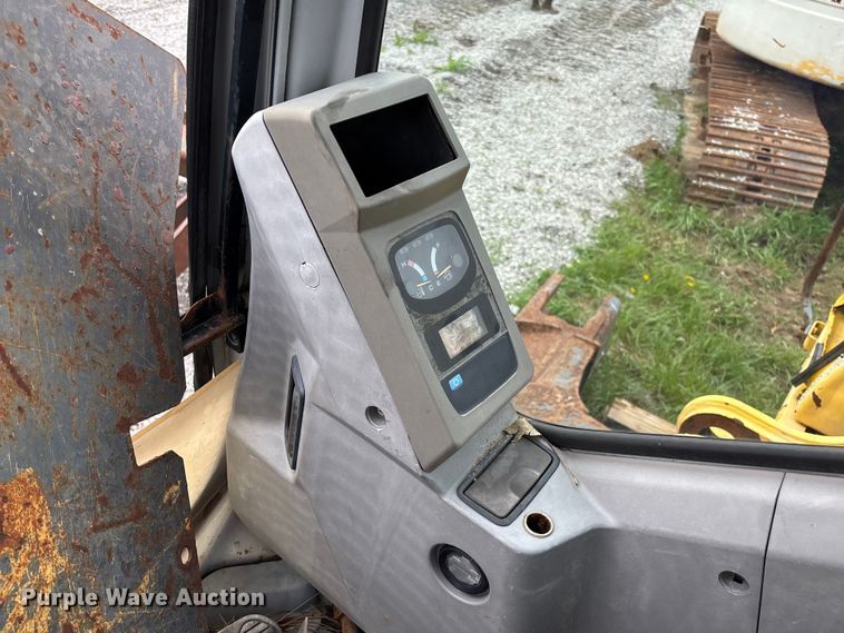 image for item FB3424 2000 Kobelco SK210LC excavator