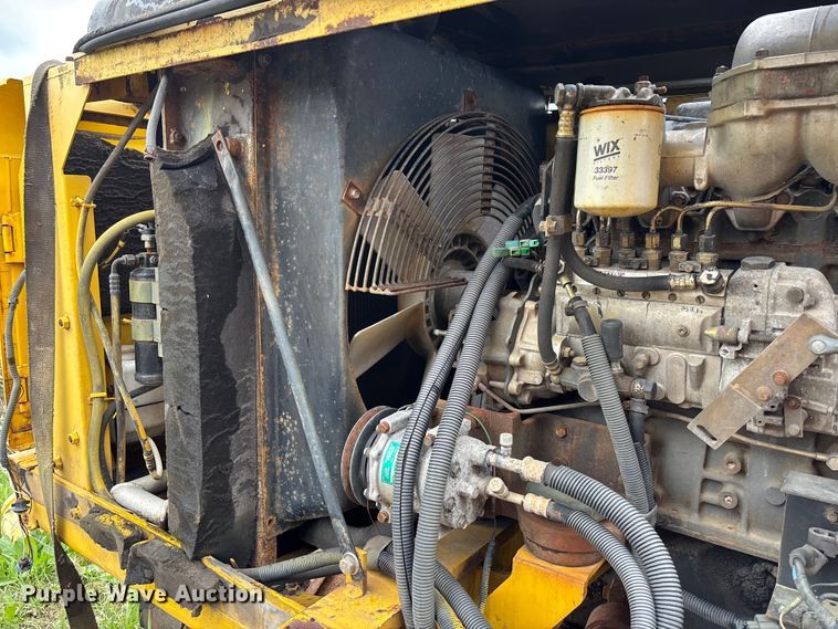 image for item FB3424 2000 Kobelco SK210LC excavator