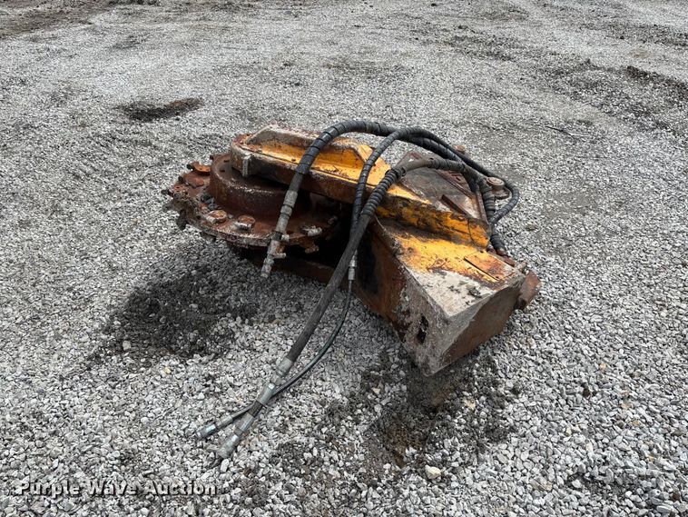 image for item FB3426 Excavator stump grinder