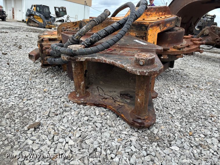 image for item FB3426 Excavator stump grinder