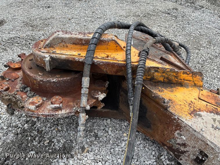 image for item FB3426 Excavator stump grinder