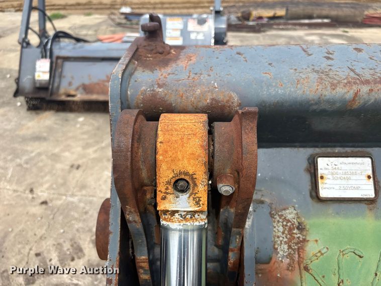 image for item FB3429 JRB attachments 544J four-in-one wheel loader bucket