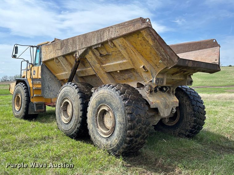 image for item FB3431 2008 John Deere 400D articulated haul truck