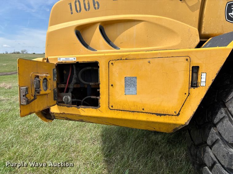 image for item FB3431 2008 John Deere 400D articulated haul truck