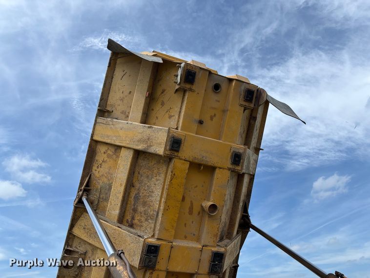 image for item FB3431 2008 John Deere 400D articulated haul truck