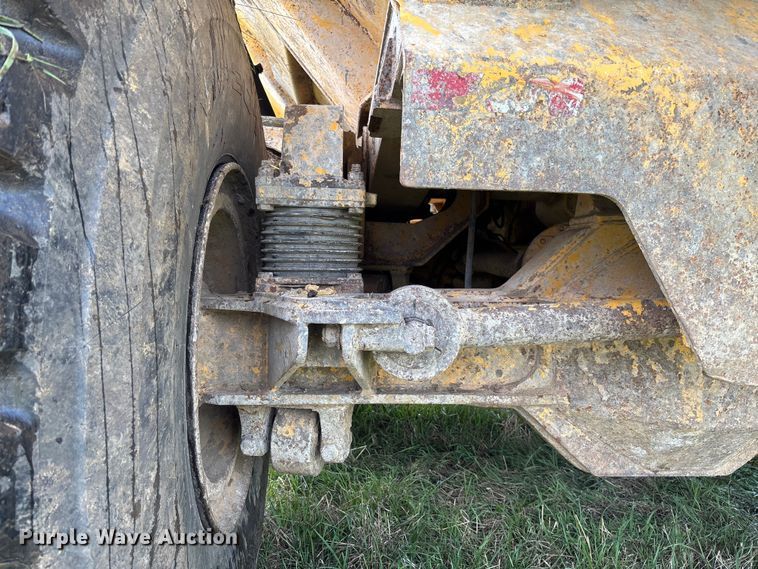 image for item FB3431 2008 John Deere 400D articulated haul truck