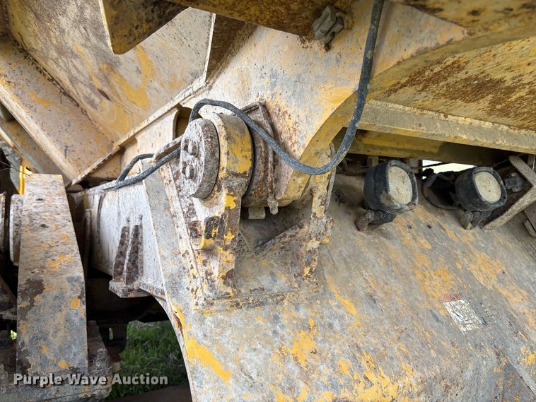 image for item FB3431 2008 John Deere 400D articulated haul truck