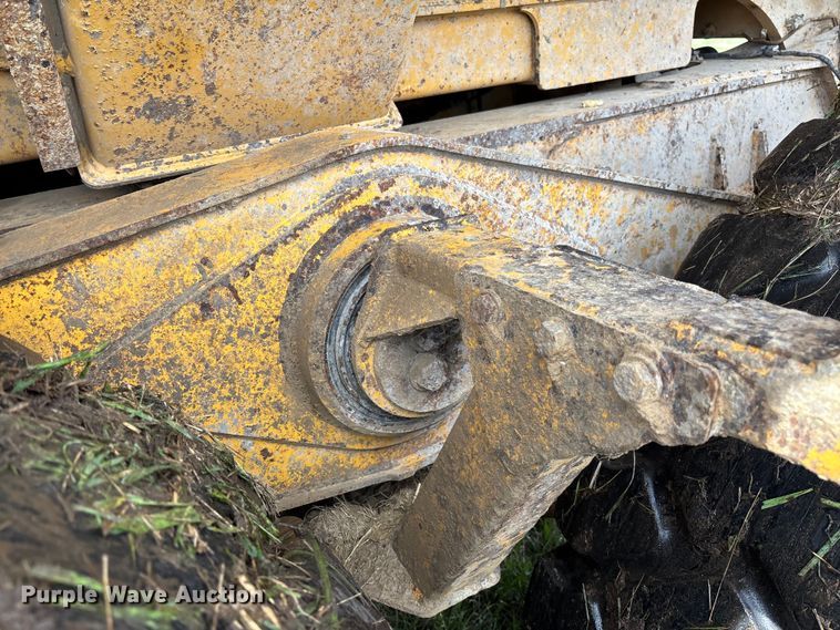 image for item FB3431 2008 John Deere 400D articulated haul truck