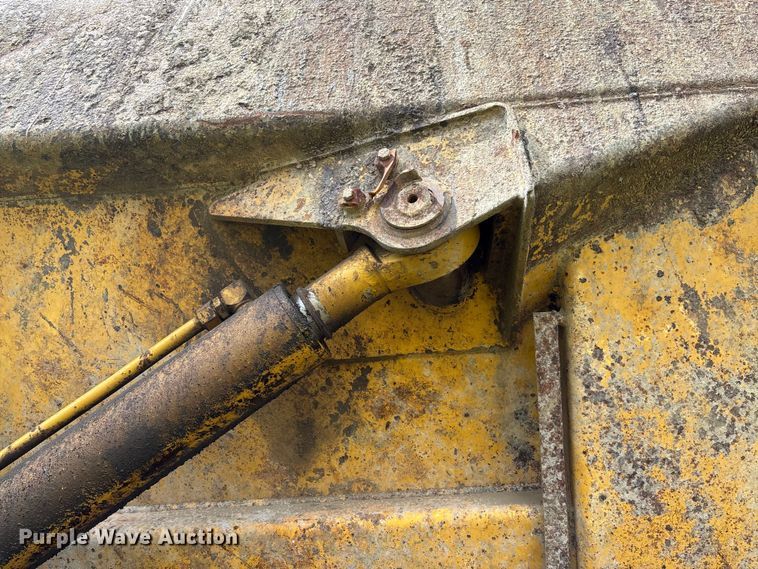 image for item FB3431 2008 John Deere 400D articulated haul truck