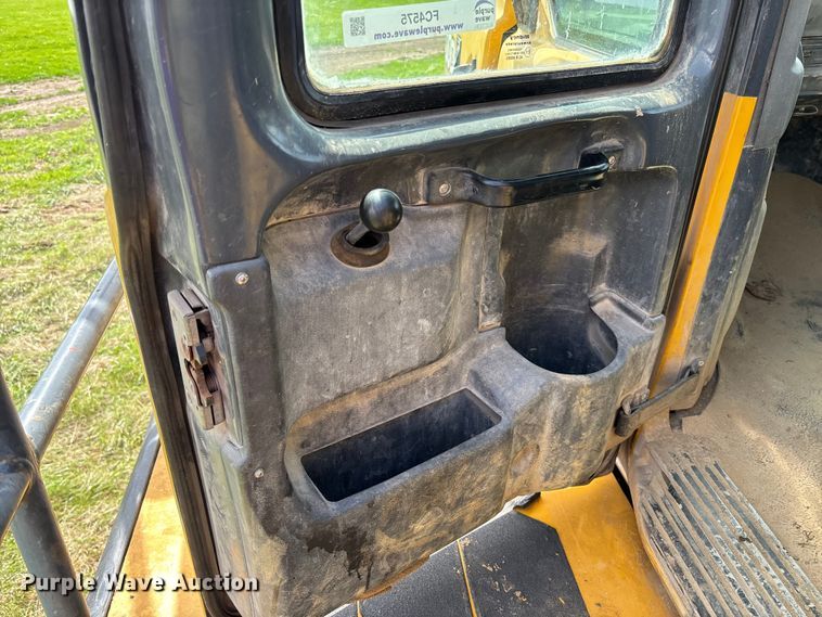 image for item FB3431 2008 John Deere 400D articulated haul truck