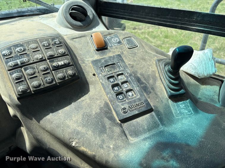 image for item FB3431 2008 John Deere 400D articulated haul truck