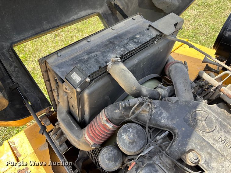 image for item FB3431 2008 John Deere 400D articulated haul truck