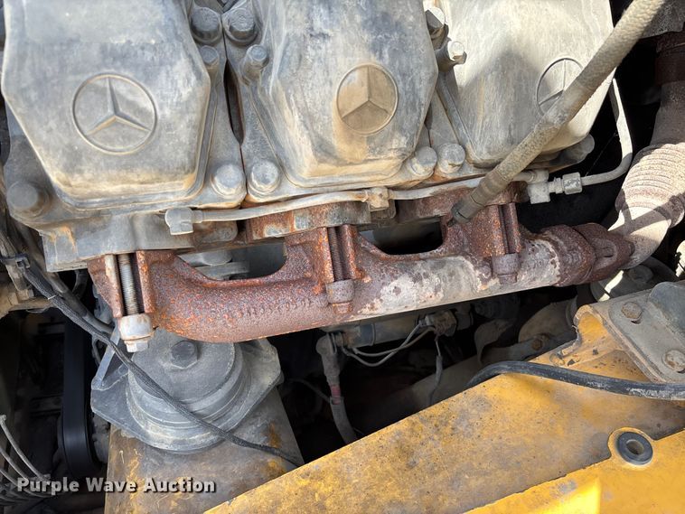 image for item FB3431 2008 John Deere 400D articulated haul truck