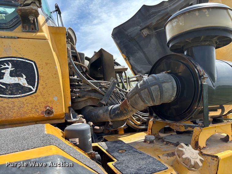 image for item FB3431 2008 John Deere 400D articulated haul truck