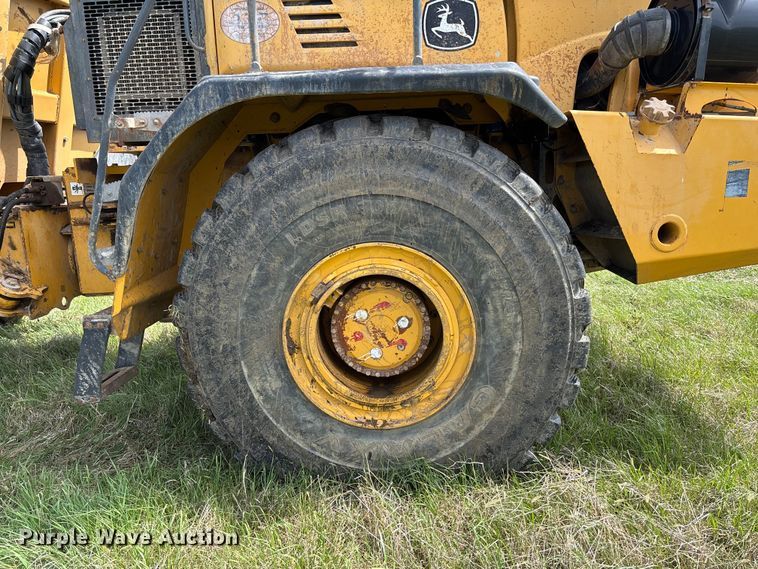 image for item FB3431 2008 John Deere 400D articulated haul truck
