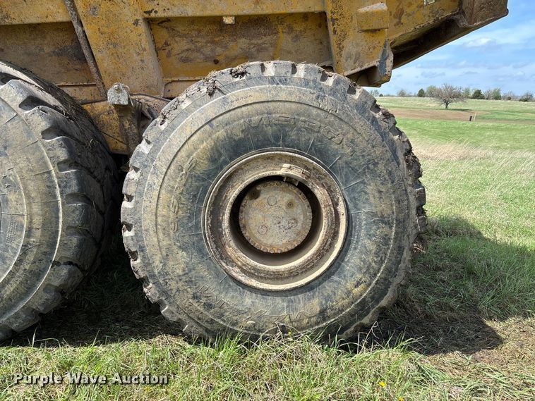 image for item FB3431 2008 John Deere 400D articulated haul truck