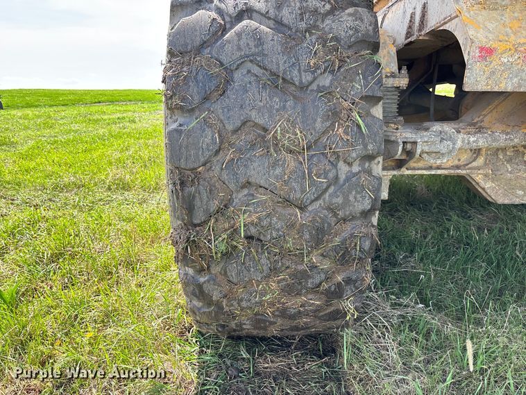 image for item FB3431 2008 John Deere 400D articulated haul truck