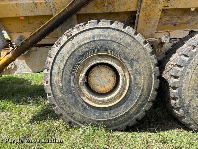 image for item FB3431 2008 John Deere 400D articulated haul truck