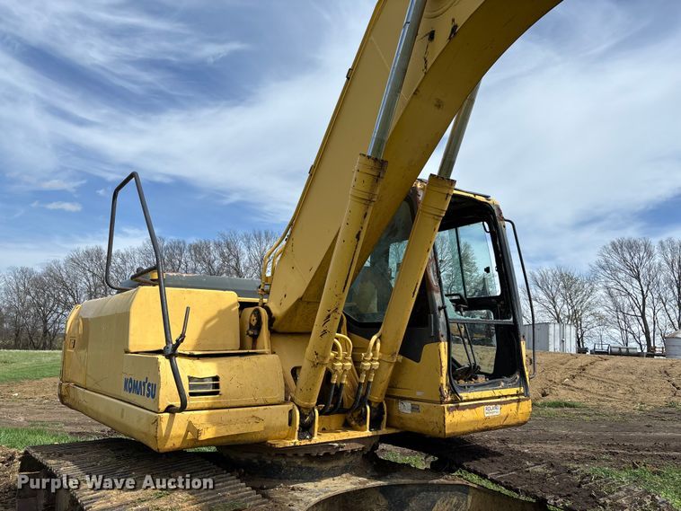 image for item FB3432 2002 Komatsu PC200LC-7L excavator