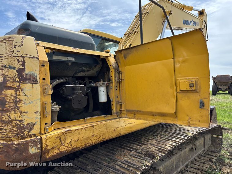 image for item FB3432 2002 Komatsu PC200LC-7L excavator