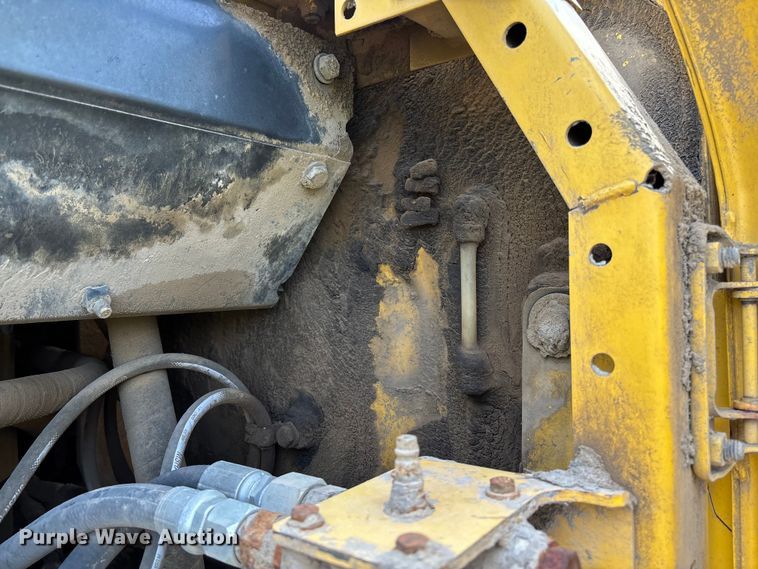image for item FB3432 2002 Komatsu PC200LC-7L excavator