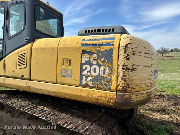 image for item FB3432 2002 Komatsu PC200LC-7L excavator