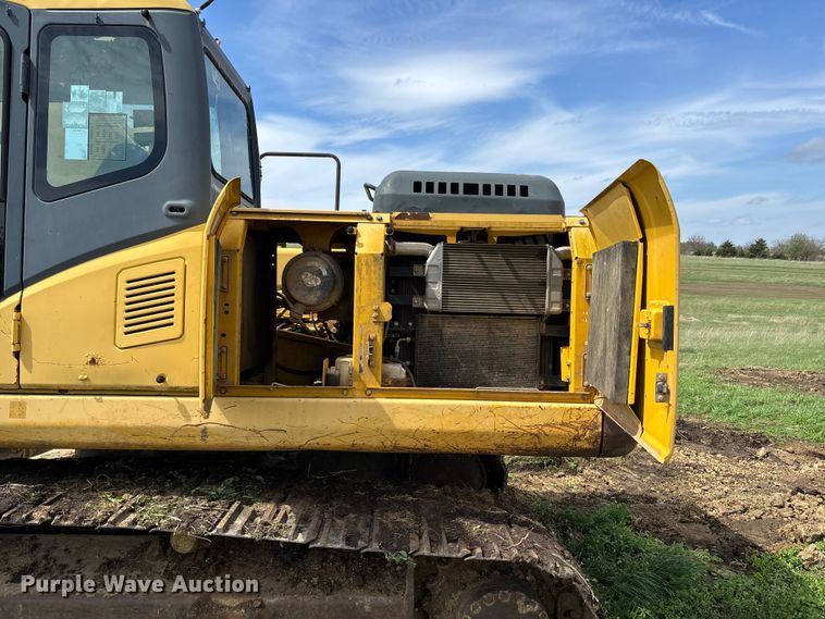 image for item FB3432 2002 Komatsu PC200LC-7L excavator