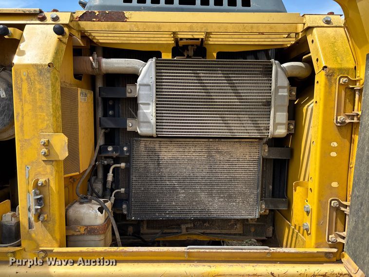 image for item FB3432 2002 Komatsu PC200LC-7L excavator